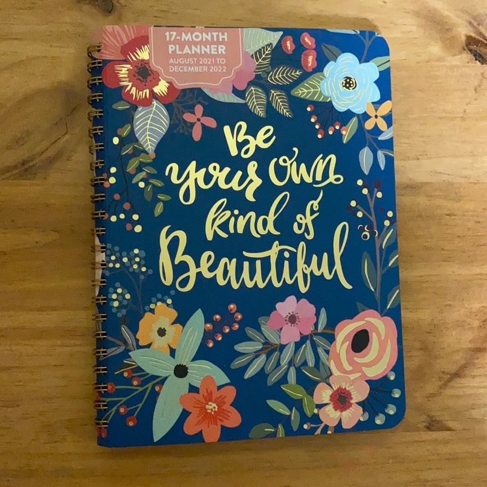 orange Circle Studio Planner Aug 2021- Dec 2022.